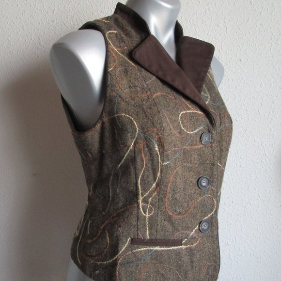 Brown preppy vest with yarn embellishments Coldwater Creek size 6 - Picture 5 of 16